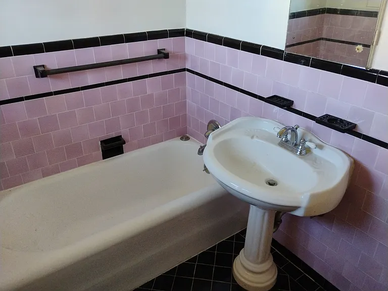 216 1/4 S Poinsettia Pl — Photo 15