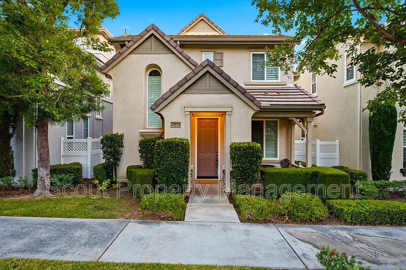 1st image of 40026 Somerville Ln