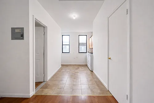 294 Harman St #2RR Photo 1