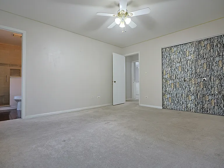 1402 Parkside Dr — Photo 22