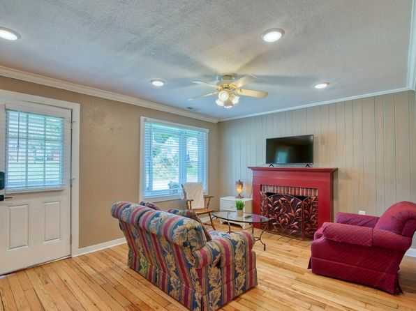 (undisclosed Address)