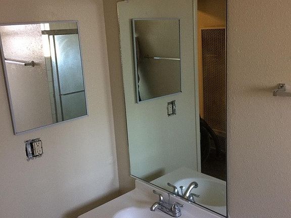 3rd image of 479 S Woodrow Ave