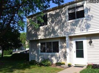 3146 Bay Landing Dr #32, Westlake, OH 44145