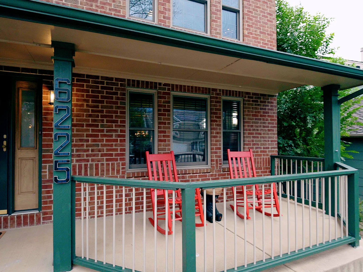 4 bed, 3734 sqft, $4,700 — Photo 4
