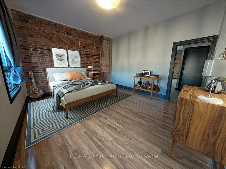 473 King St W #B — Photo 7