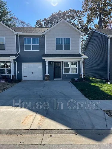 34 Malcolm Ct Photo 1
