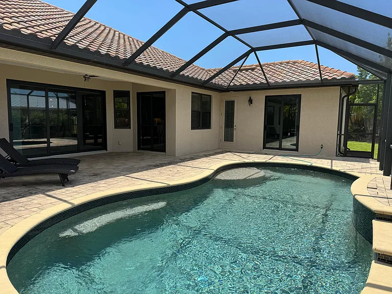 332 Coral St — Photo 33