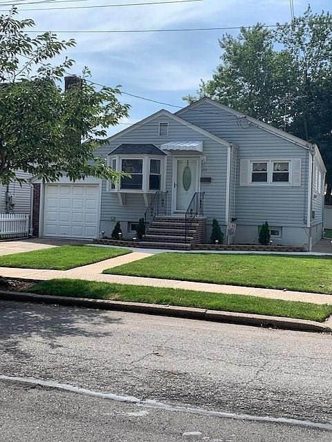 1st image of 212 Bryson Ave
