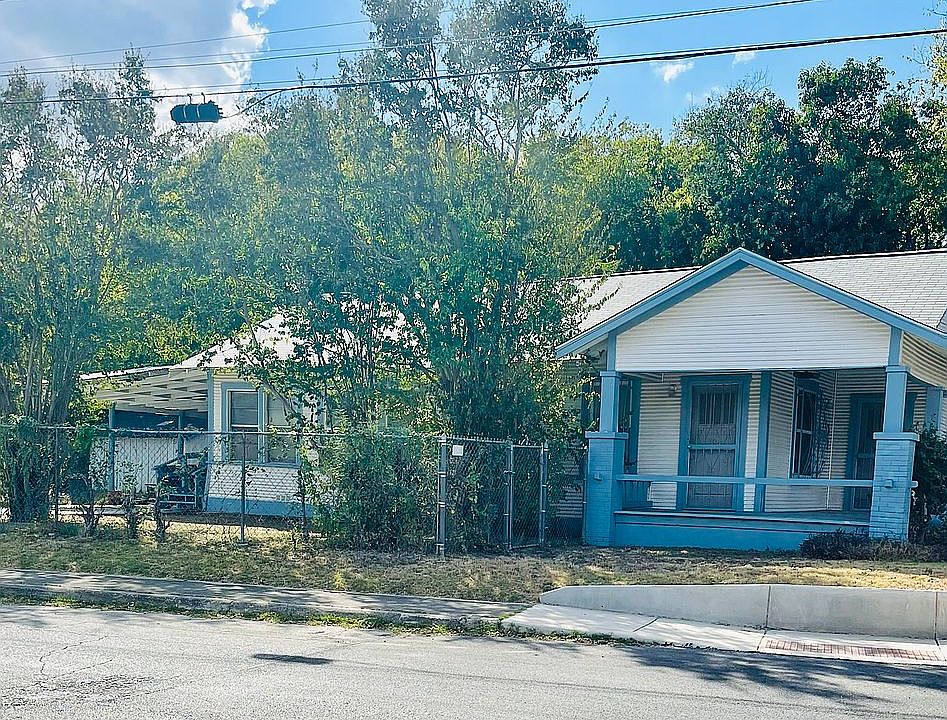 1st image of 722 E Southcross Blvd