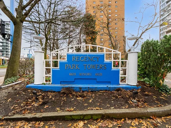 6611 Minoru Blvd #1001, Richmond, BC V6Y 1Y9