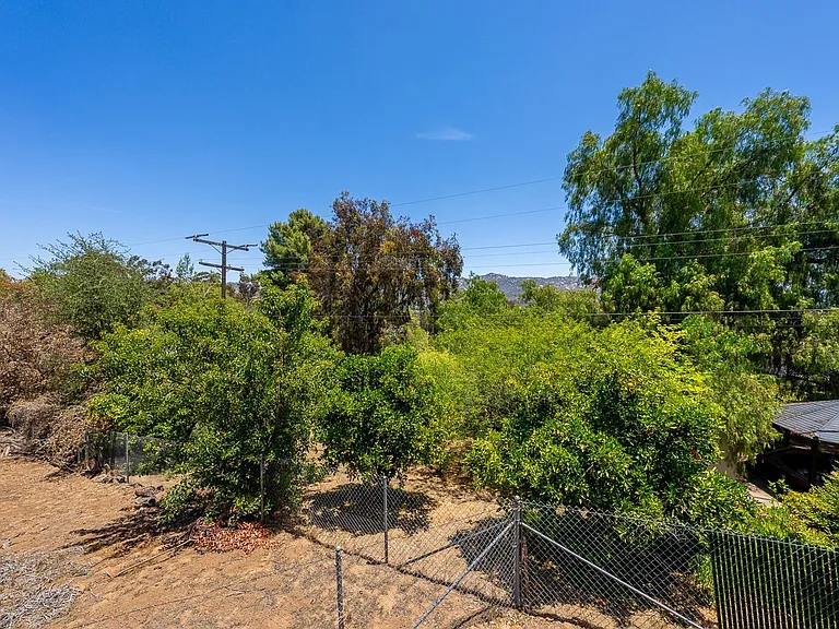25206 Jesmond Dene Heights Pl #B — Photo 17