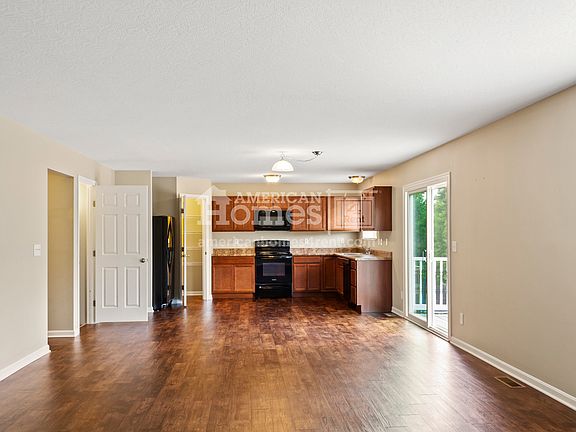 4th image of 513 Panzeretta Dr