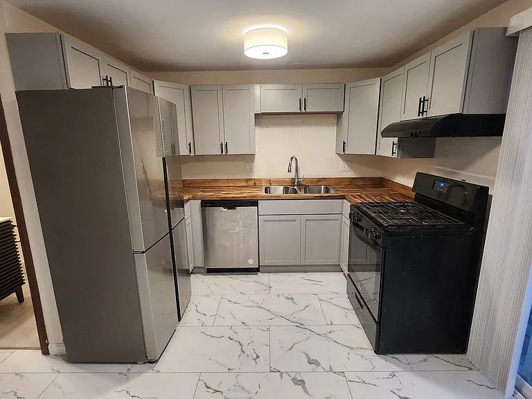 56 Frances St #5 — Photo 1