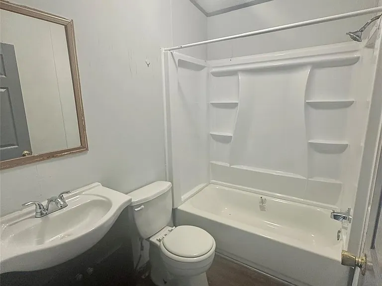 2523 Oyster Creek Bnd — Photo 11