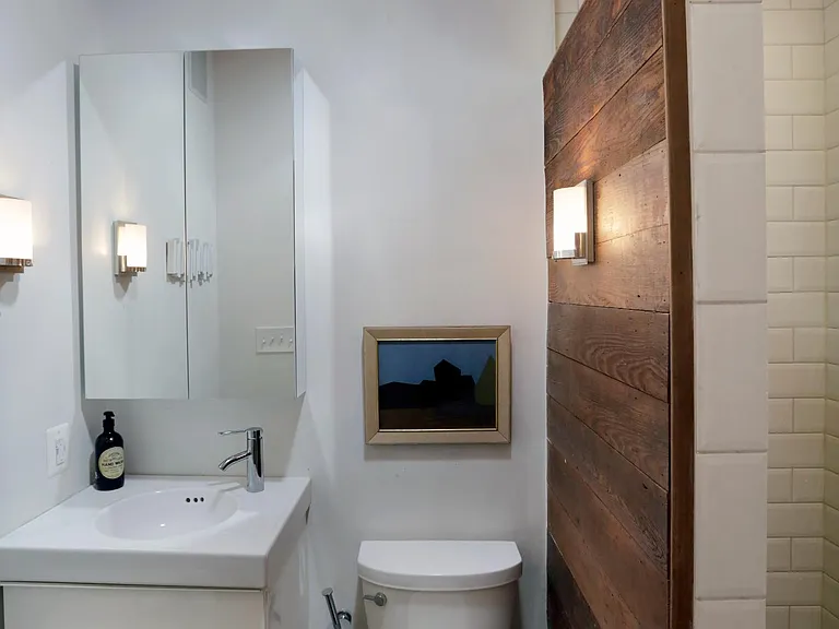 608 Burgundy St — Photo 11