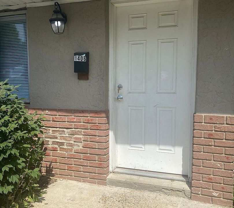 1st image of 1406 Broadway St