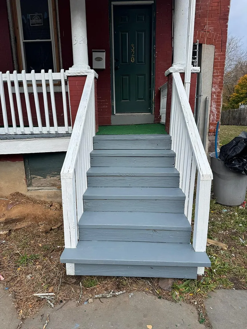 320 Rutherford Ave photo 1