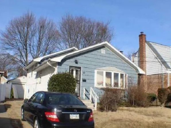 23 Allen Street, Hempstead, NY 11550