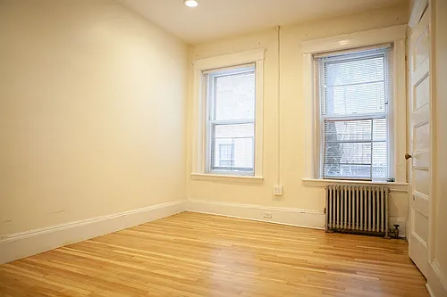 74 Phillips St #1 Photo 1