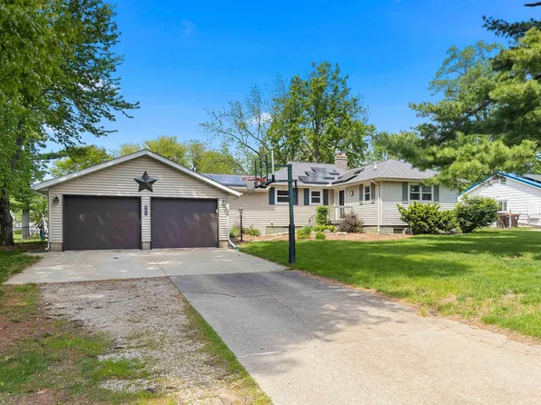 905 W Wilshire Dr, Peoria, IL 61614