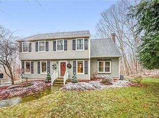 59 Dream Lake Dr, Madison, CT 06443