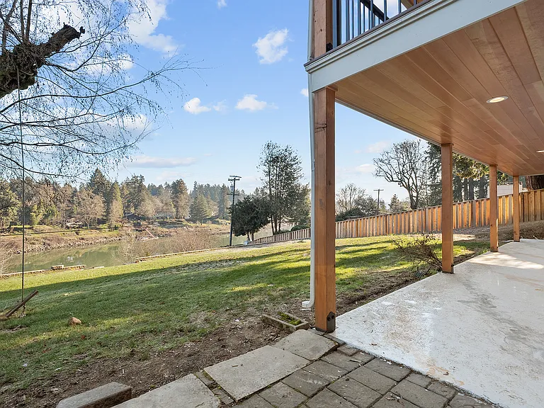 Glenmorrie Dr — Photo 45