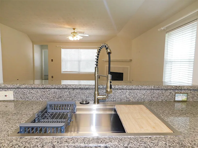 3014 Aylesworth Ct — Photo 4