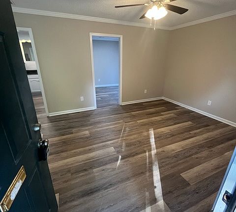 4th image of 700 Battleground Villa Ct #8