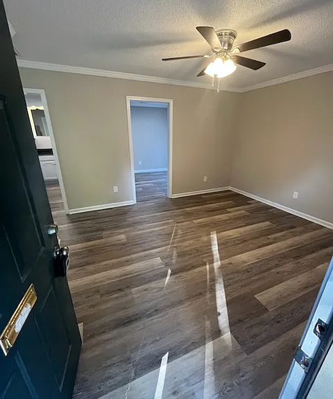 700 Battleground Villa Ct #8 — Photo 4