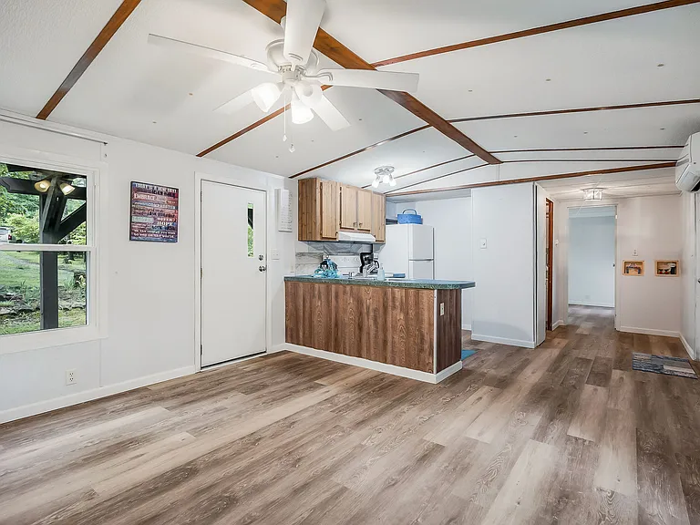 1048 Sitting Bull Point — Photo 4