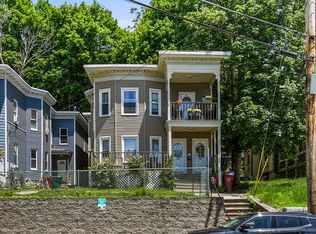 707-707 Bridge St #709, Lowell, MA 01850