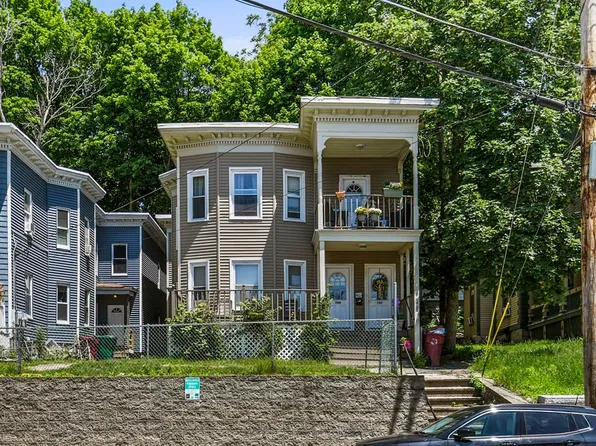 707-707 Bridge St #709, Lowell, MA 01850