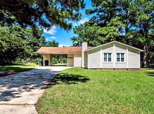 1609 Bluesprings Rd, Fayetteville, NC 28304