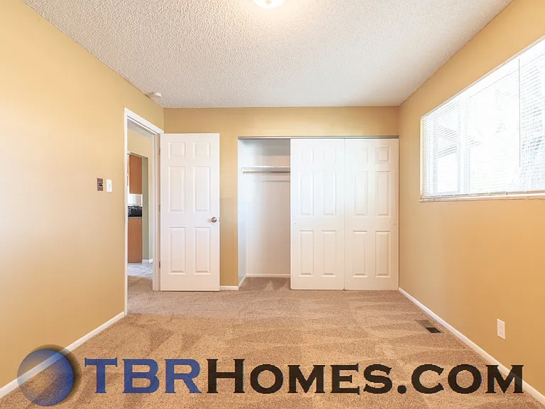 14435 Olmsted Dr — Photo 10