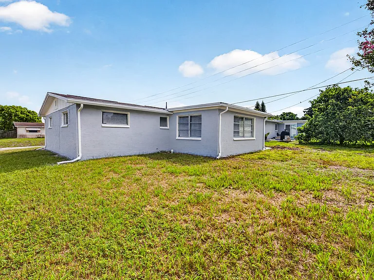 5014 Dove Dr — Photo 18