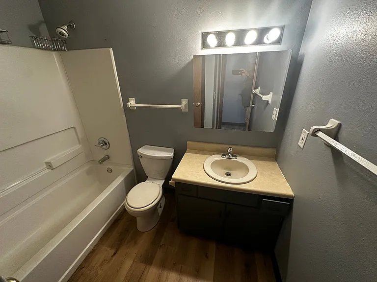 810 Payton Ave — Photo 18
