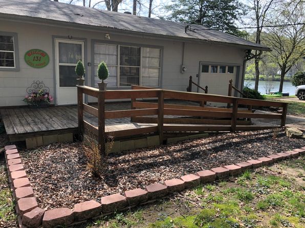 131 Snug Harbor Cir