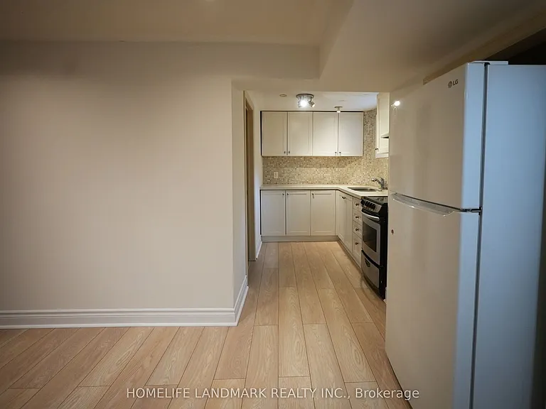 138 Newton Dr — Photo 42