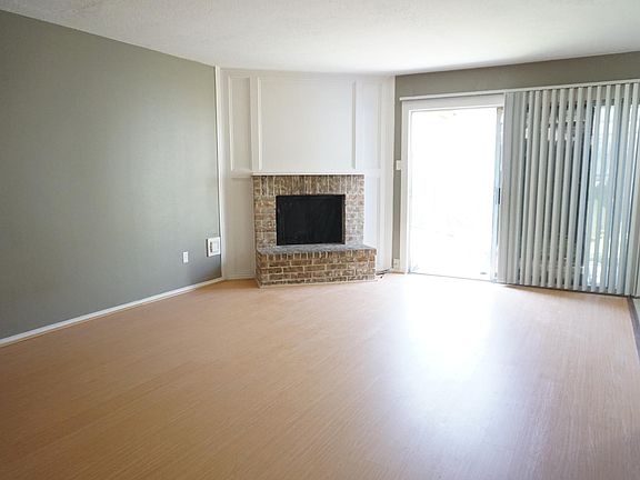 3rd image of 10815 Sugar Hill Dr APT B