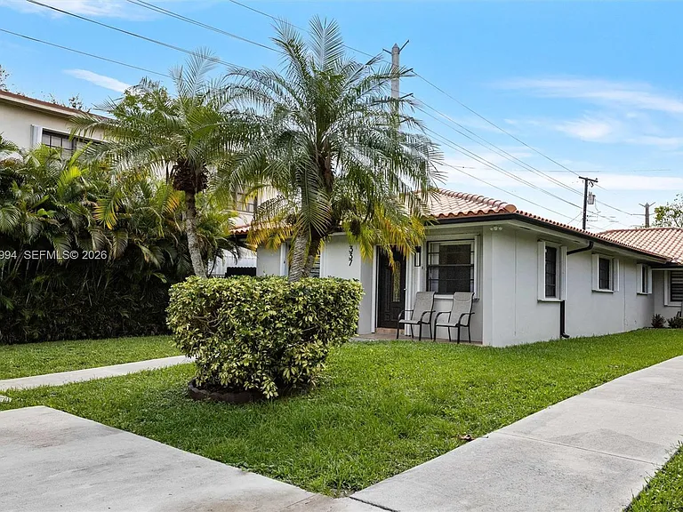337 Grand Canal Dr #1 — Photo 2