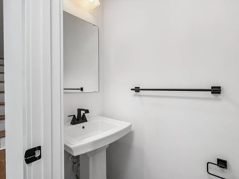 9001 Hickory Rd — Photo 11