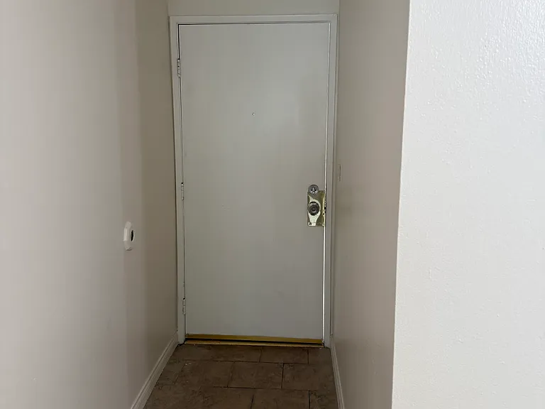 20134 Leadwell St #270 — Photo 13