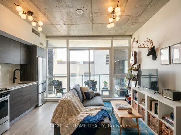 1190 Dundas St E, Toronto, ON