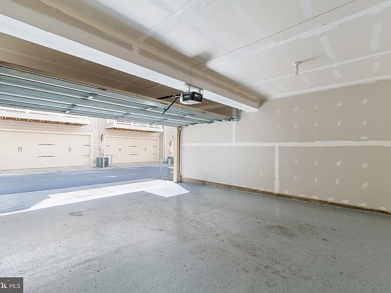 5365 S Center Dr — Photo 36
