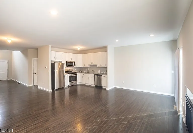 88 Arlene Ct — Photo 12