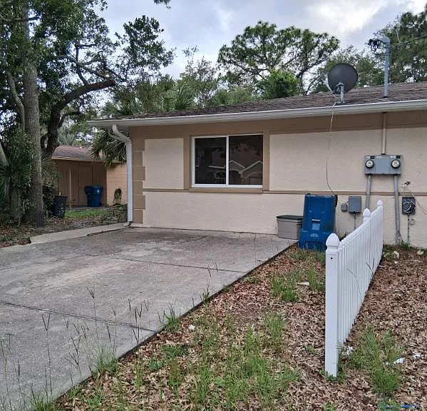 1275 London Ave — Photo 1