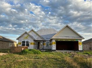 203 Opal Way, Port Lavaca, TX 77979