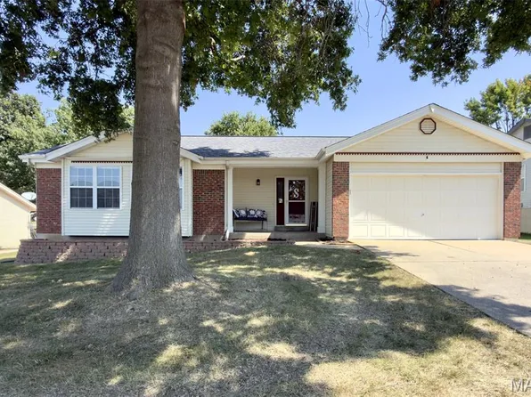 264 Brougham Dr, O'Fallon, MO 63368