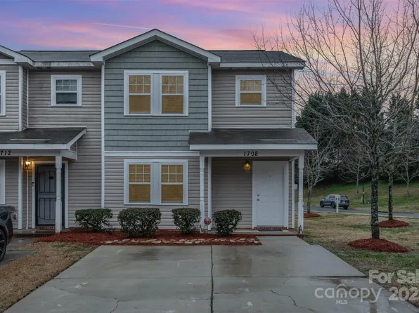 1708 Holliford Ct, Charlotte, NC 28215