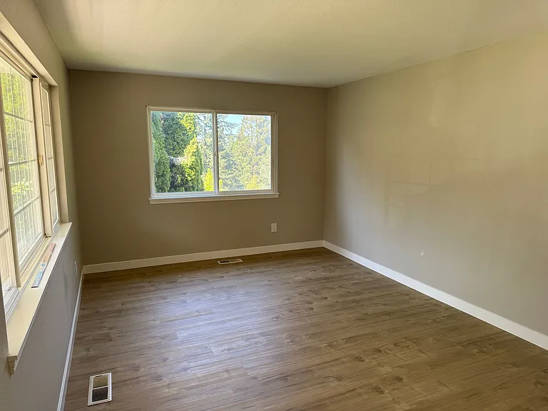 399 Kevin Ct SE — Photo 8